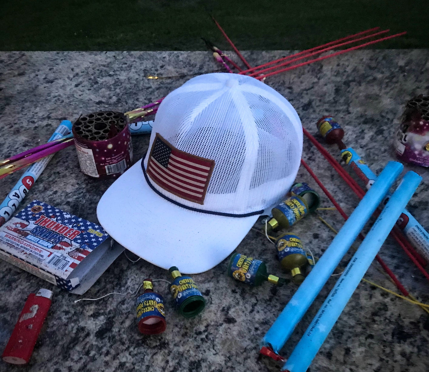 PARAMOUNT OUTDOORS™ Vintage All Mesh American Flag Rope Cap