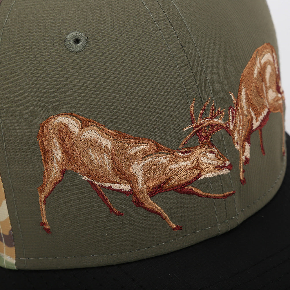 PARAMOUNT OUTDOORS™ Fighting Deer Rut Cap 6-Panel Riverside Wax Cloth Visor Headwear